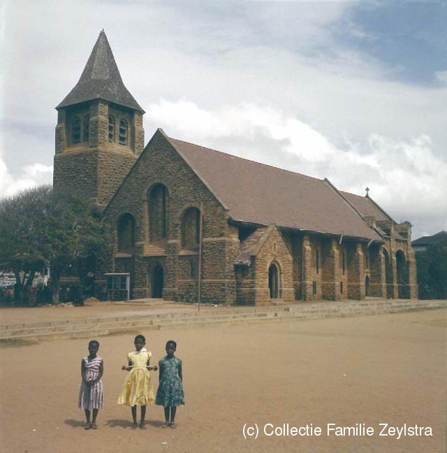 afr-29.jpg - Oud kerkje in Accra